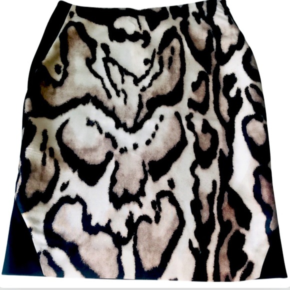 Diane Von Furstenberg Dresses & Skirts - 🆕 Diane Von Furstenberg Beige and Black Tiger Patterned Pencil Skirt Size 4